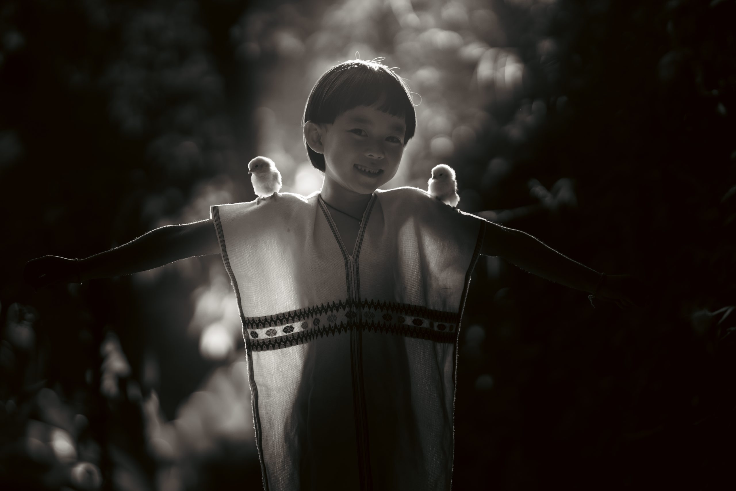 Black-and-white portrait photographed by Atit Siri